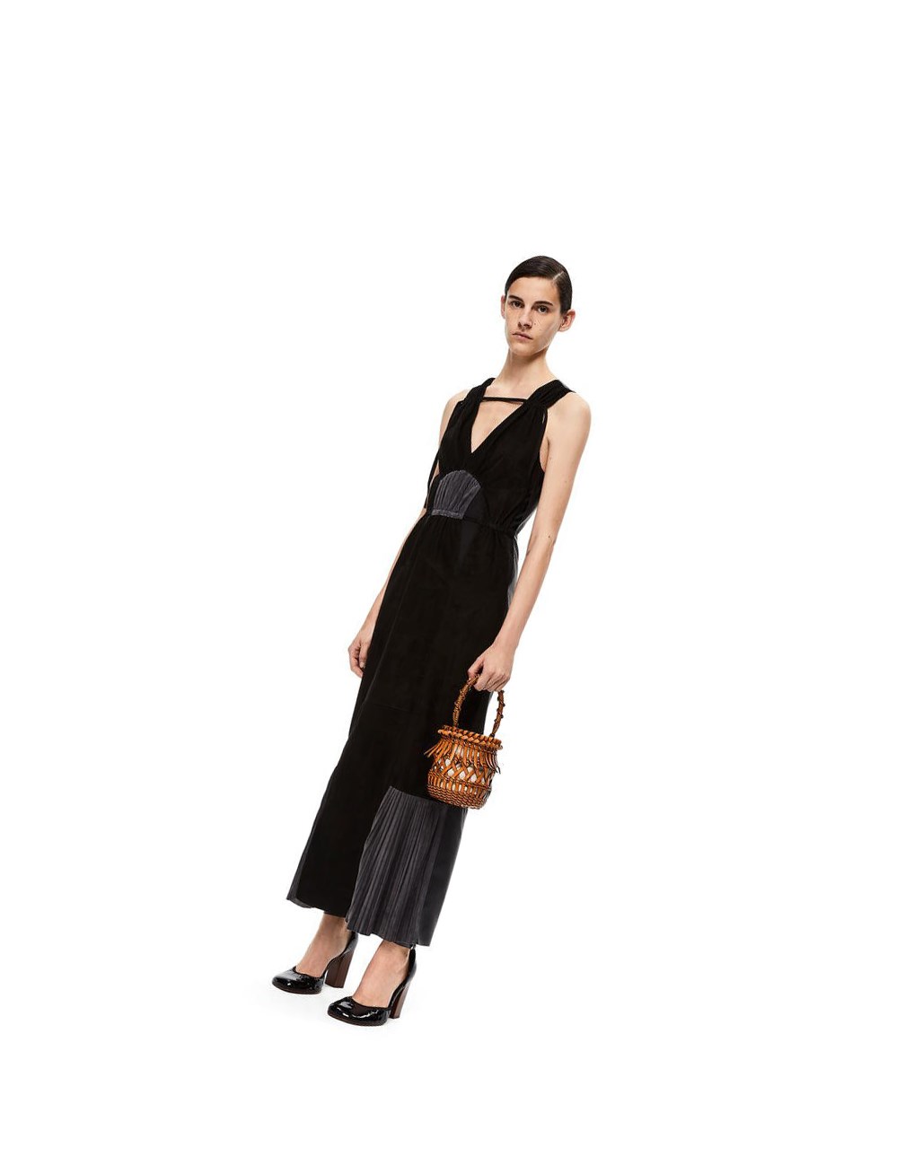 Loewe Small Fringes Bucket bag in calfskin Tan | QKGAR-8713