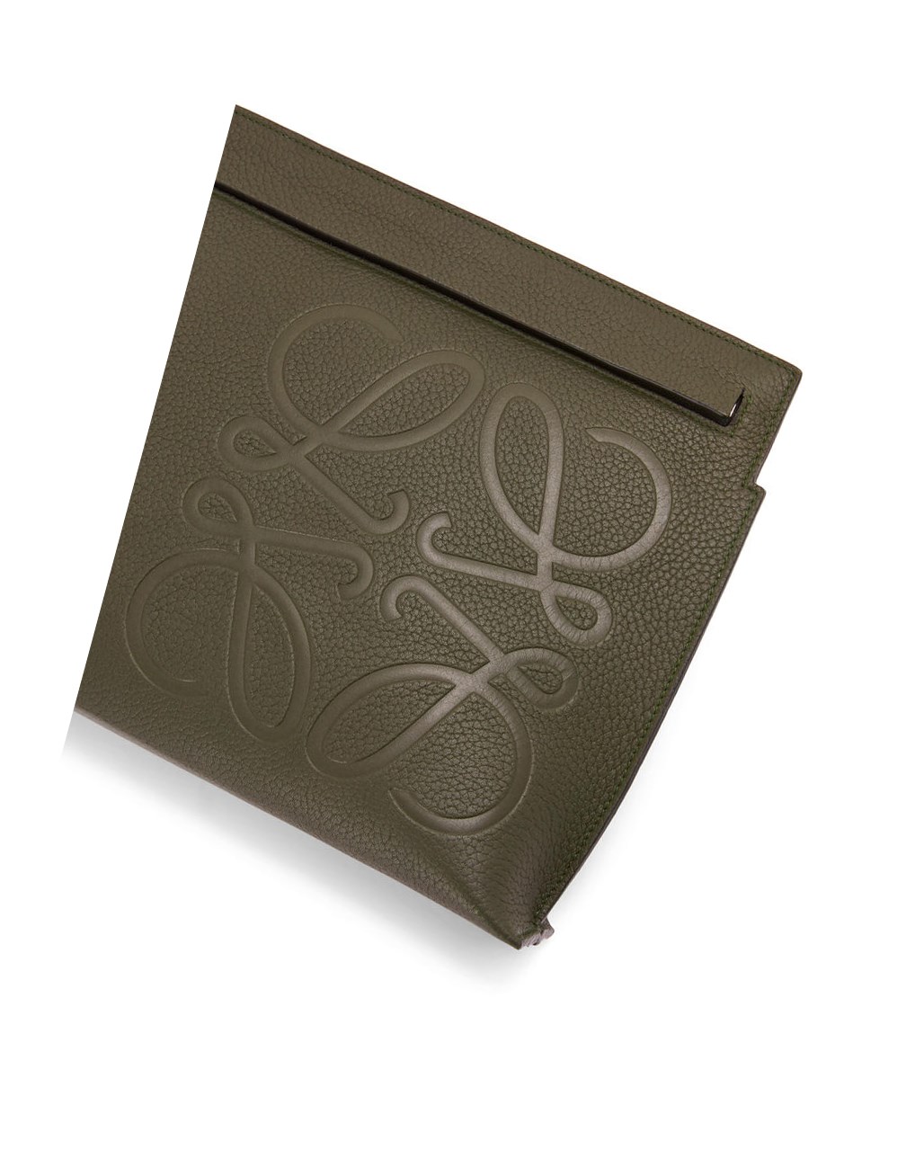 Loewe T Pouch in grained calfskin Kaki Oscuro Verdes | CKLVB-4859