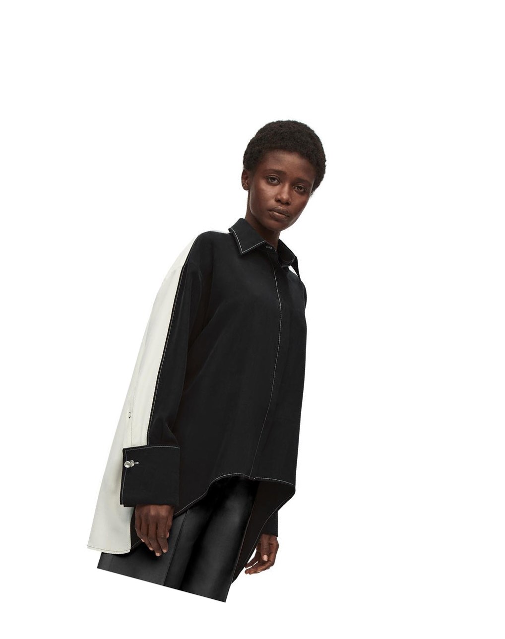 Loewe Tunic shirt in silk Blancos Negros | JLFSZ-5048
