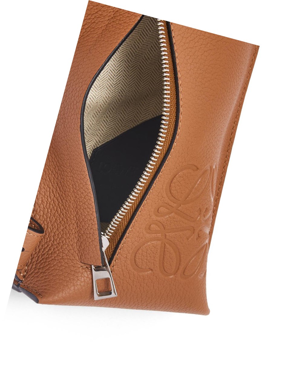 Loewe Vertical T Pocket in grained calfskin Tan | DNFBZ-2046