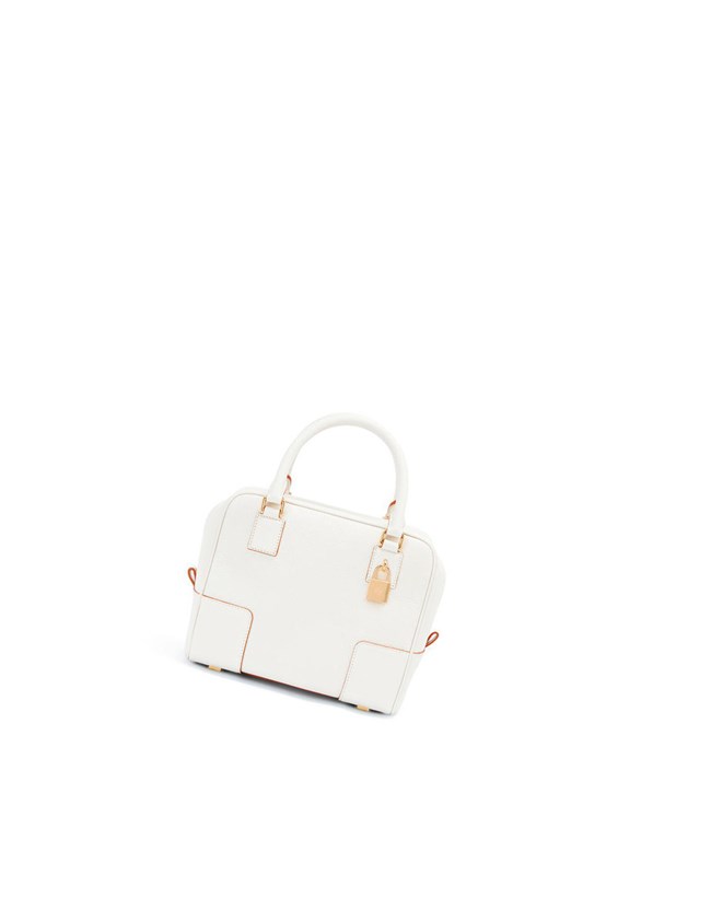 Loewe Amazona 19 square bag in soft grained calfskin Blancos | BZARD-7180