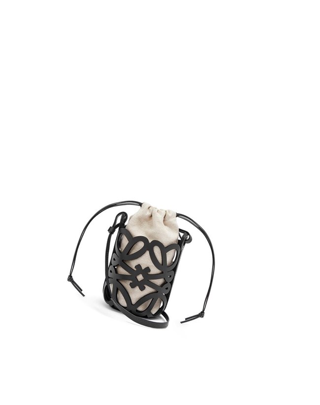 Loewe Anagram cut-out pocket in classic calfskin and canvas Negros | RZKOX-8045