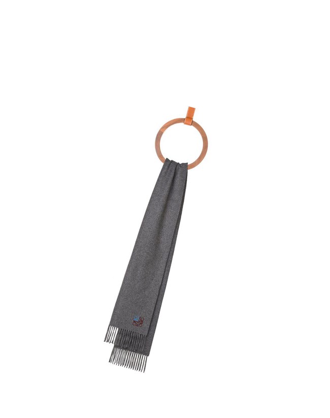 Loewe Anagram scarf in cashmere Grises | LTKYZ-7189