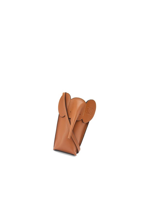 Loewe Elephant Pocket in classic calfskin Tan | HTEPO-5312