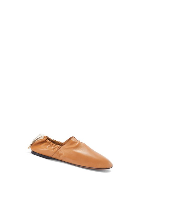 Loewe Flamenco ballerina in calfskin Warm Desert | ZODXL-3964