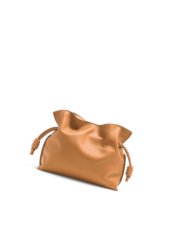 Loewe Flamenco clutch in nappa calfskin Warm Desert | CHGER-7420