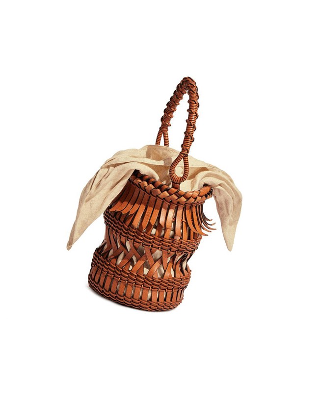 Loewe Fringes Bucket bag in calfskin Tan | MOYBE-3125