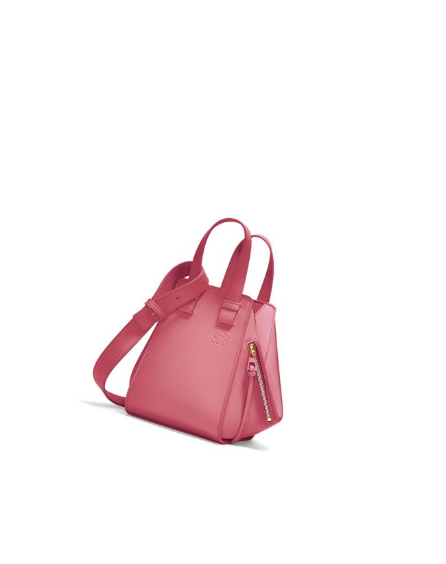 Loewe Hammock compact bag in satin calfskin Plumrose | FCXGT-0315