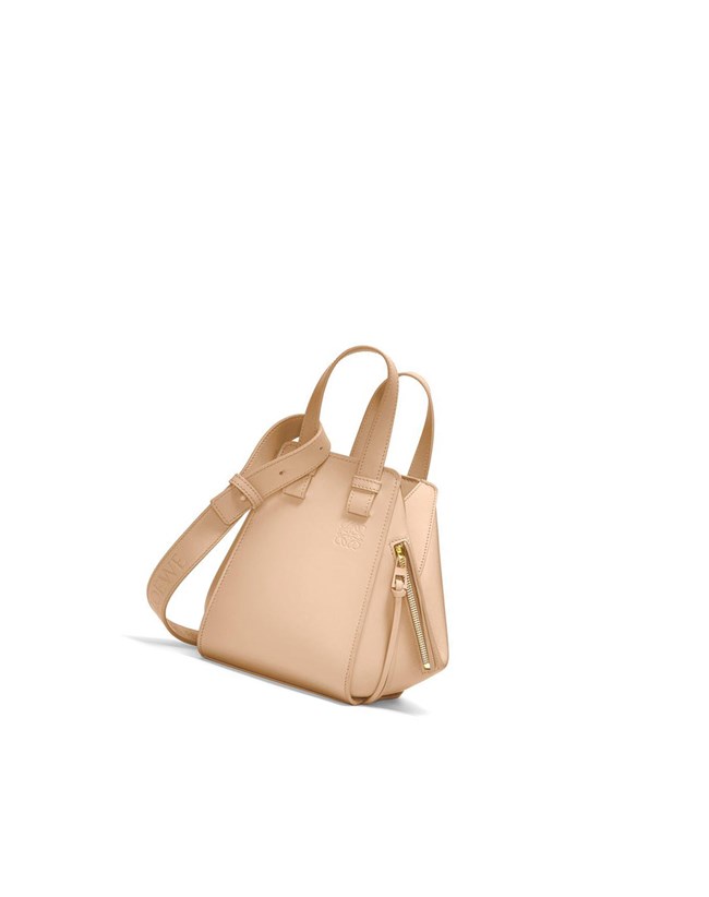 Loewe Hammock compact bag in satin calfskin Nude | LYBKA-5743
