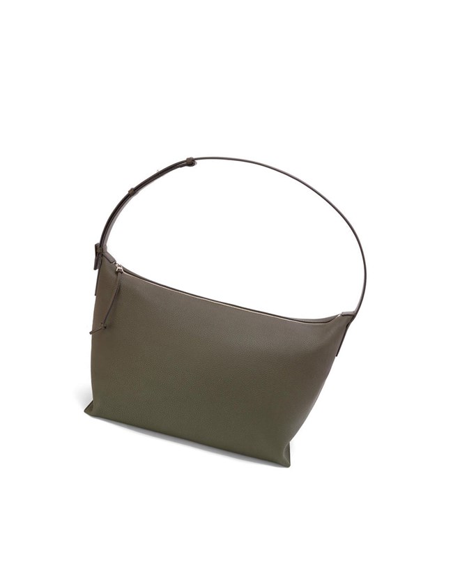 Loewe Large Cubi bag in grained calfskin Kaki Oscuro Verdes | JHRFP-9561