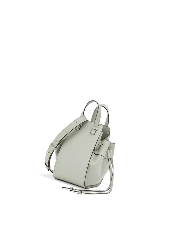 Loewe Mini Hammock drawstring in classic calfskin Grises | BVNDT-9657