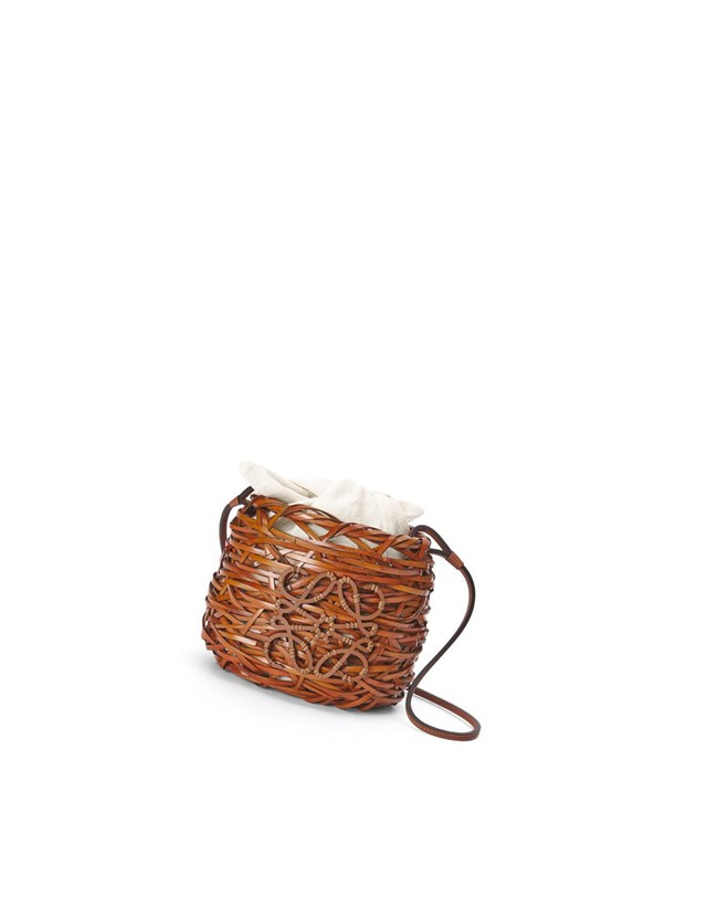 Loewe Nest bucket bag in calfskin and bamboo Tan | ZCQOE-3201