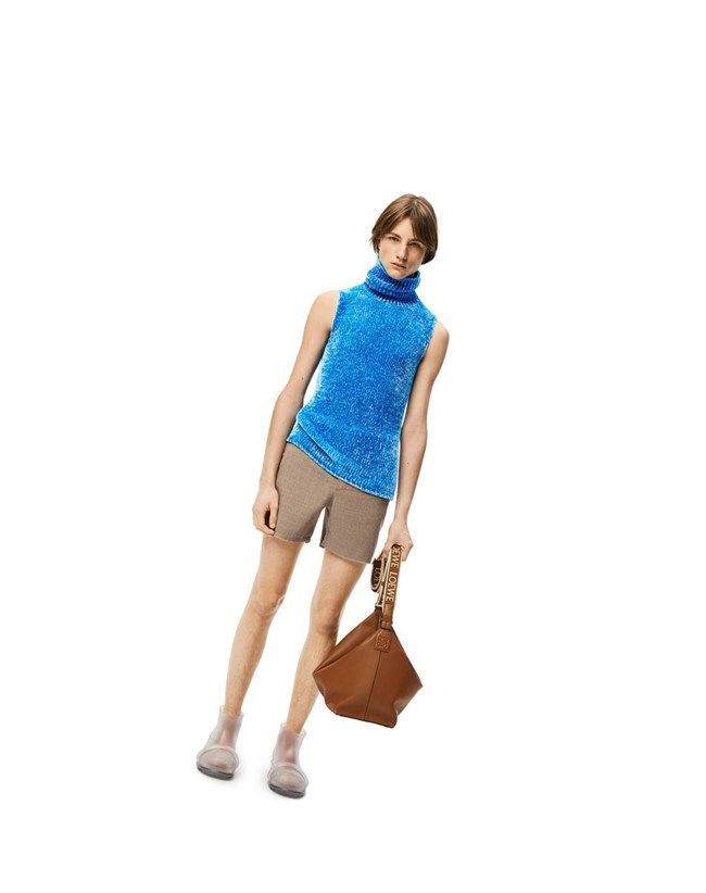 Loewe Shorts in wool Beige | RTXSH-9613